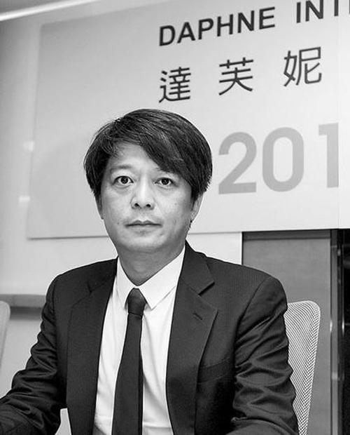 000家店亏40亿都是红颜祸水惹得祸OG网站“一代鞋王”达芙妮没落关6(图9)